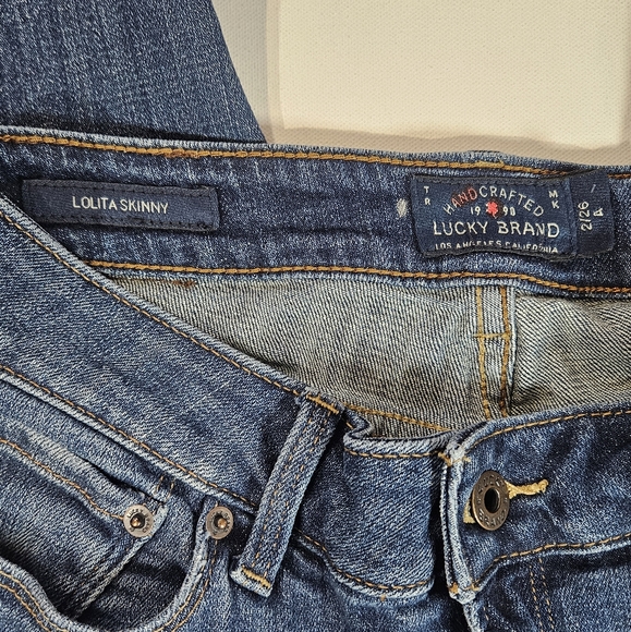 Lucky Brand Jeans Womens Size 2 Lolita Skinny Dark Wash Distressed‎ Skinny Denim - Picture 3 of 9